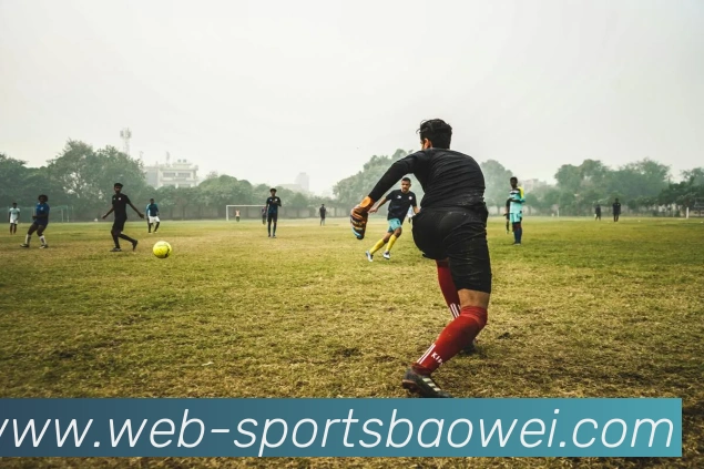 CaptainCade携手康宁汉姆打造独特美队主题球鞋融入个人风格元素