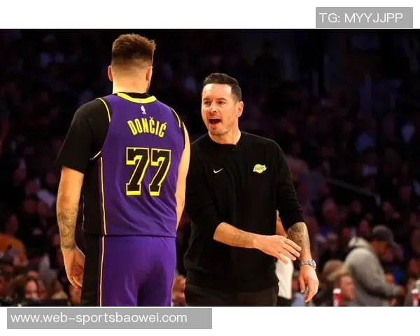 肯扬马丁直言湖人球员对雷迪克缺乏尊重只因他不敢批评詹姆斯与东契奇
